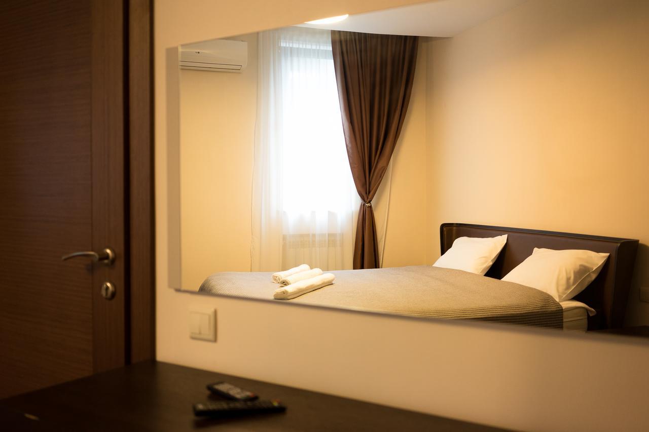 All Seasons Hotel On Freedom Square Тбилиси Экстерьер фото